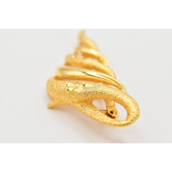 Vintage Christmas Tree Pin Brooch Metallic Gold Tone Textured Chunky 1980s BinBG - Picture 5 of 12